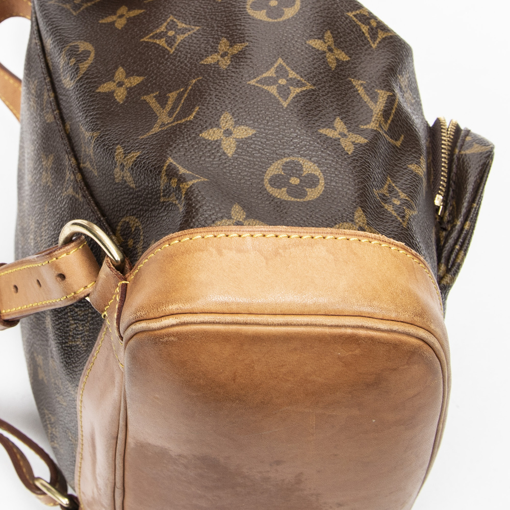 Louis Vuitton Montsouris MM - Picture 7 of 10